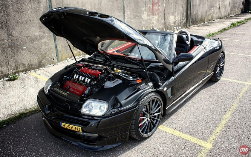 Alfa Romeo Spider 916