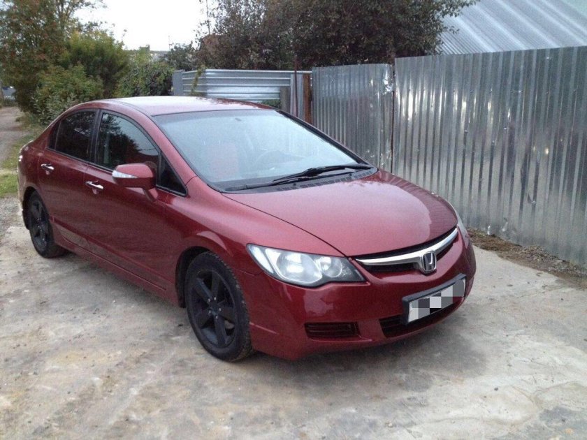 Хонда Цивик 8 седан красная