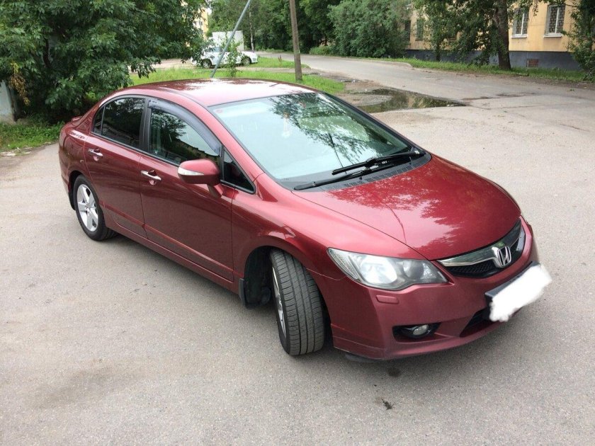 Honda Civic 2007 седан красный