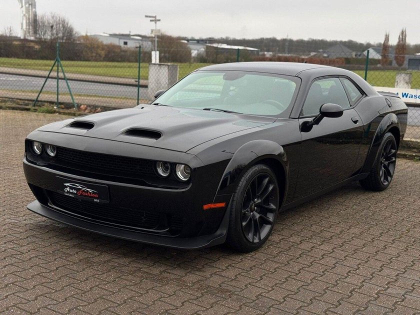 Dodge challenger iii