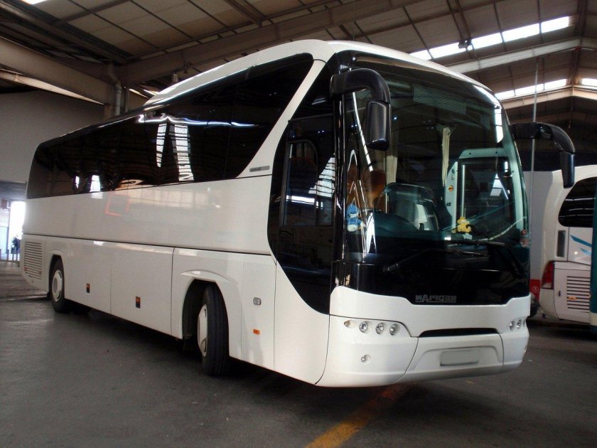 Неоплан Турлайнер 2216