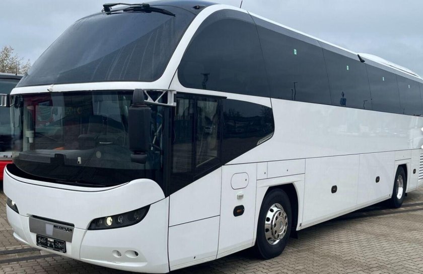 Туристический автобус неоплан