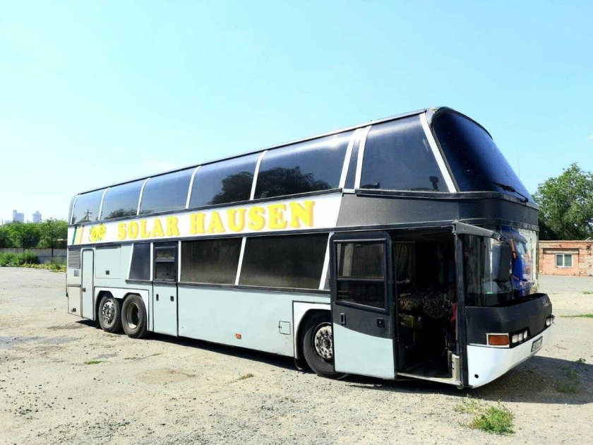 Автобус Неоплан 122