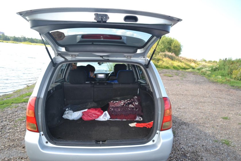 Toyota Corolla Fielder 2005 багажник