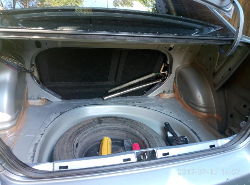 Тойота Королла 120 кузов багажник