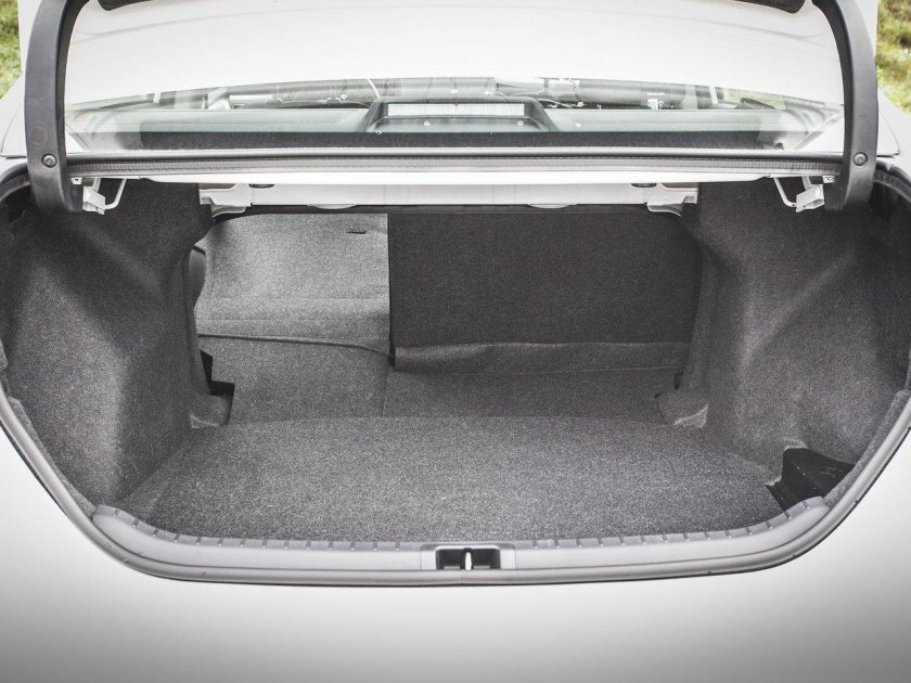 Багажник Тойота Королла 100 седан