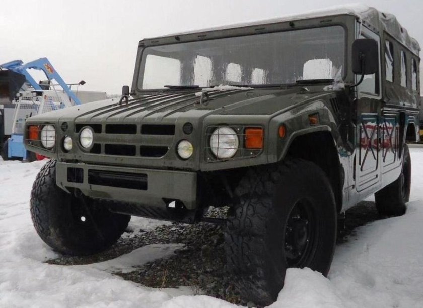 Toyota Mega Cruiser и Хаммер
