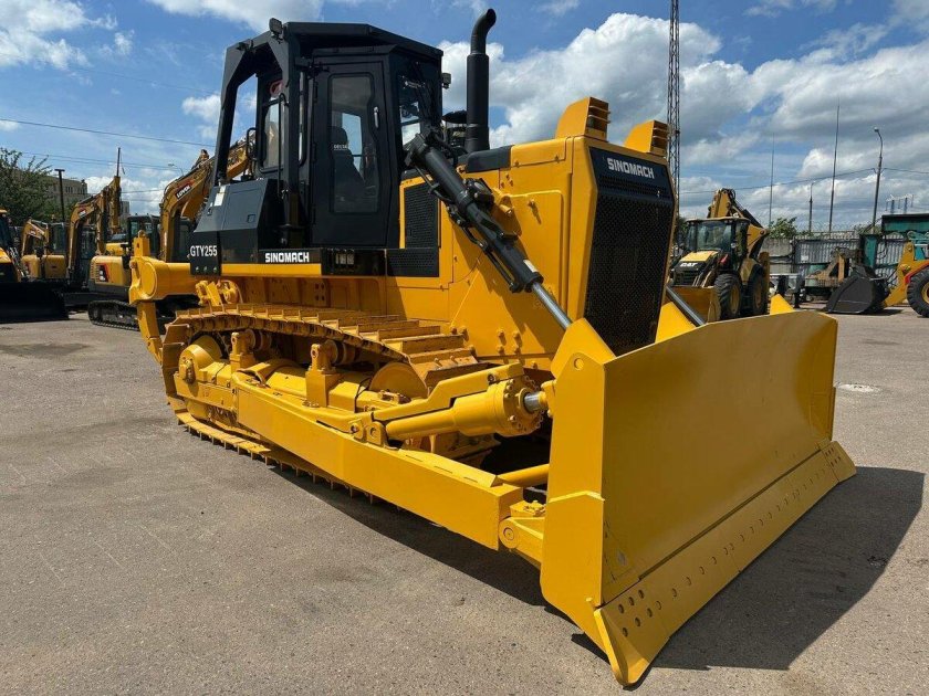 Бульдозер шантуй sd16