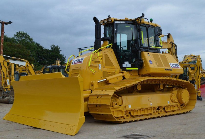 Бульдозер Komatsu d61