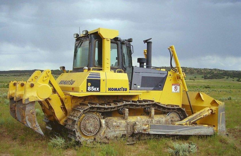 Бульдозер Komatsu d85