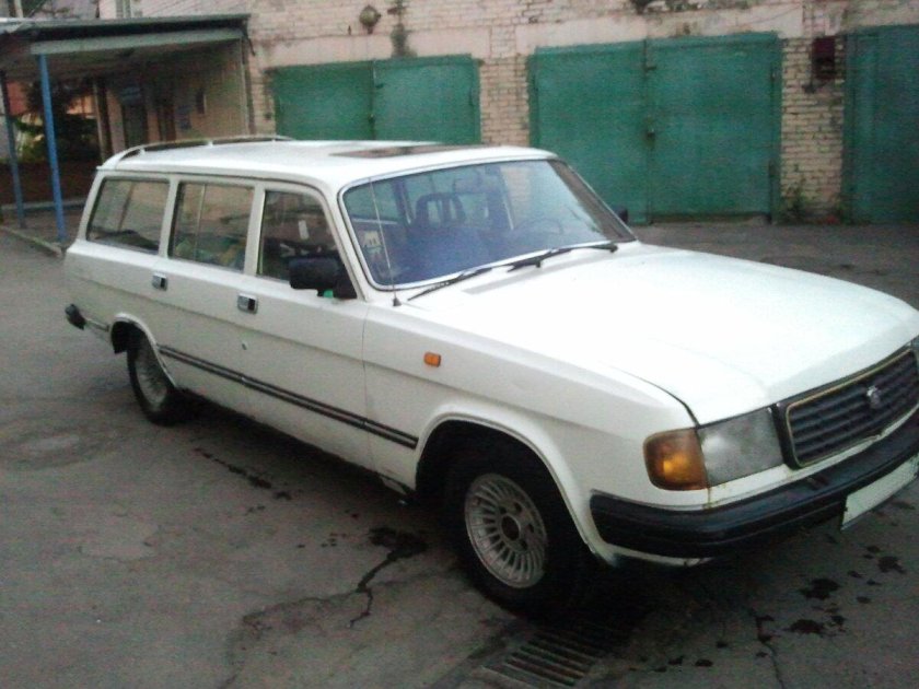 ГАЗ 310221 белая