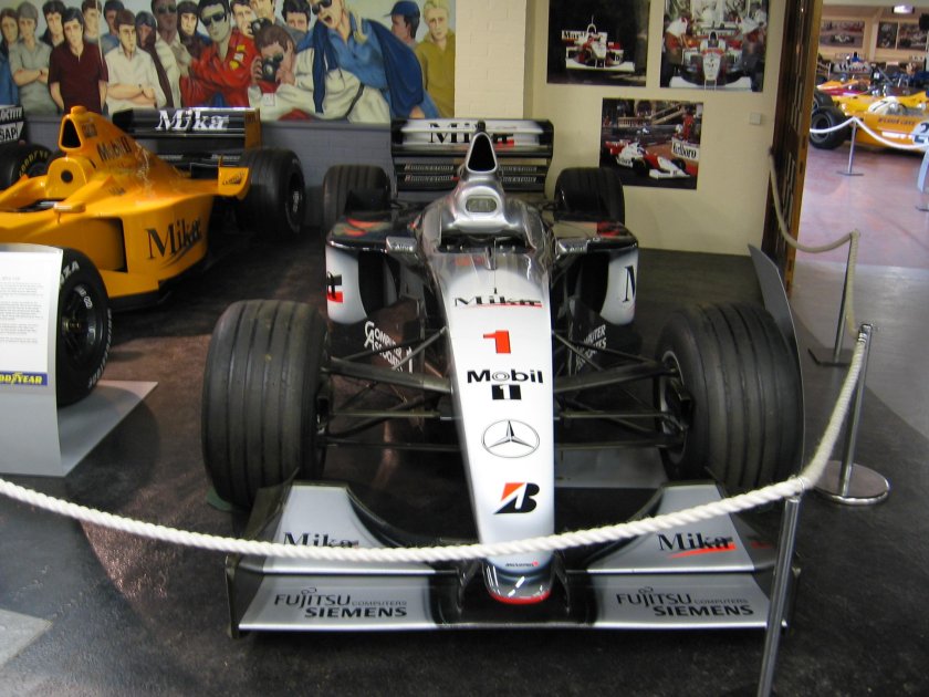 MCLAREN mp4/14 Мики Хаккинена 1999