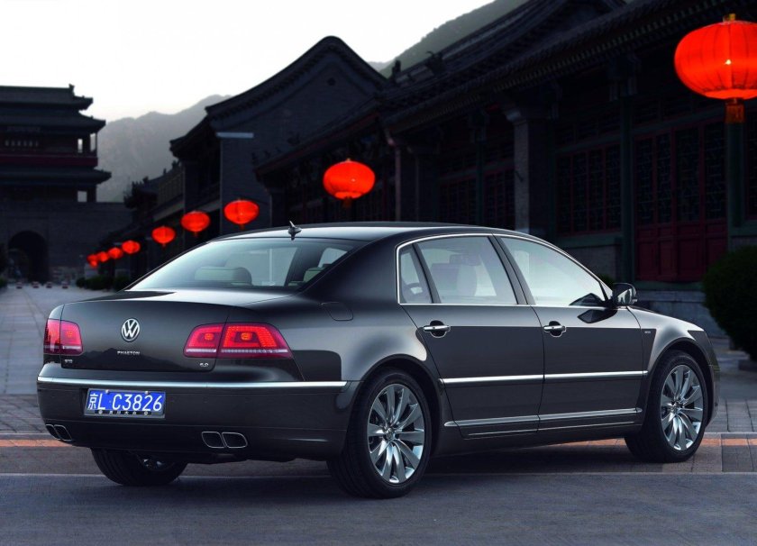 Фольксваген Фаэтон 2011