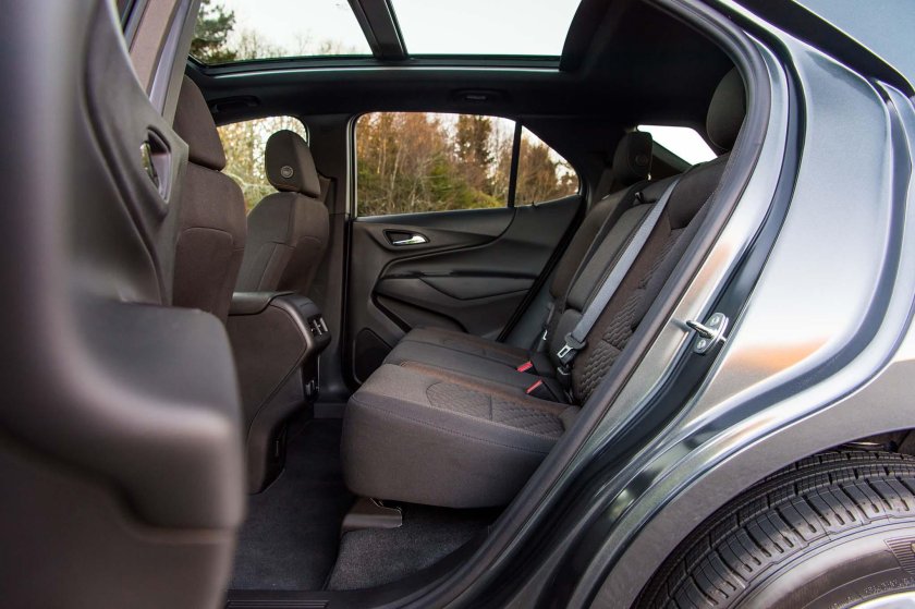 Шевроле Эквинокс 2019 салон