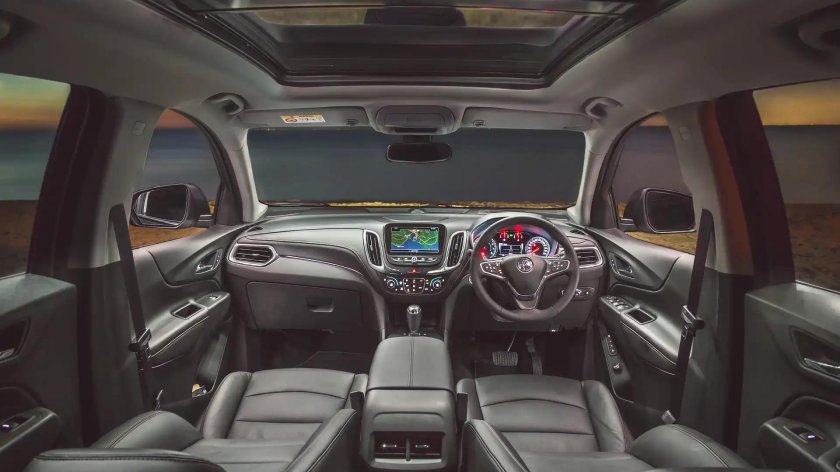 Chevrolet Equinox 2022 салон