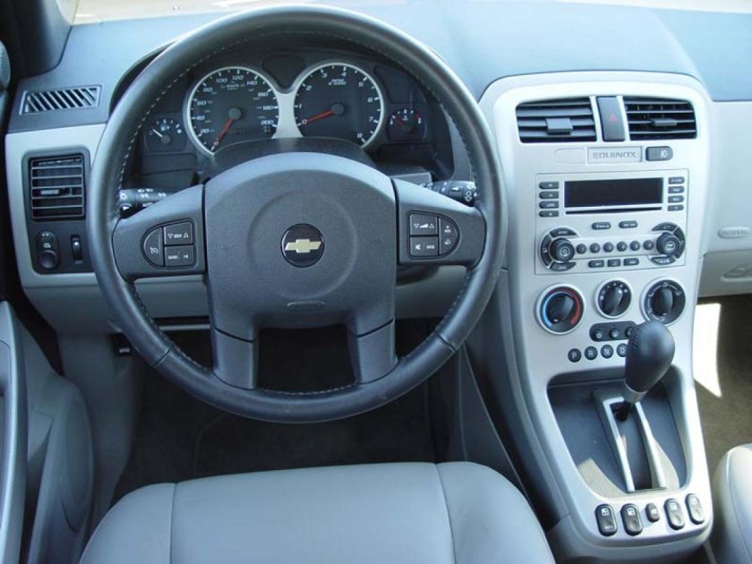 Chevrolet Equinox 2005 салон