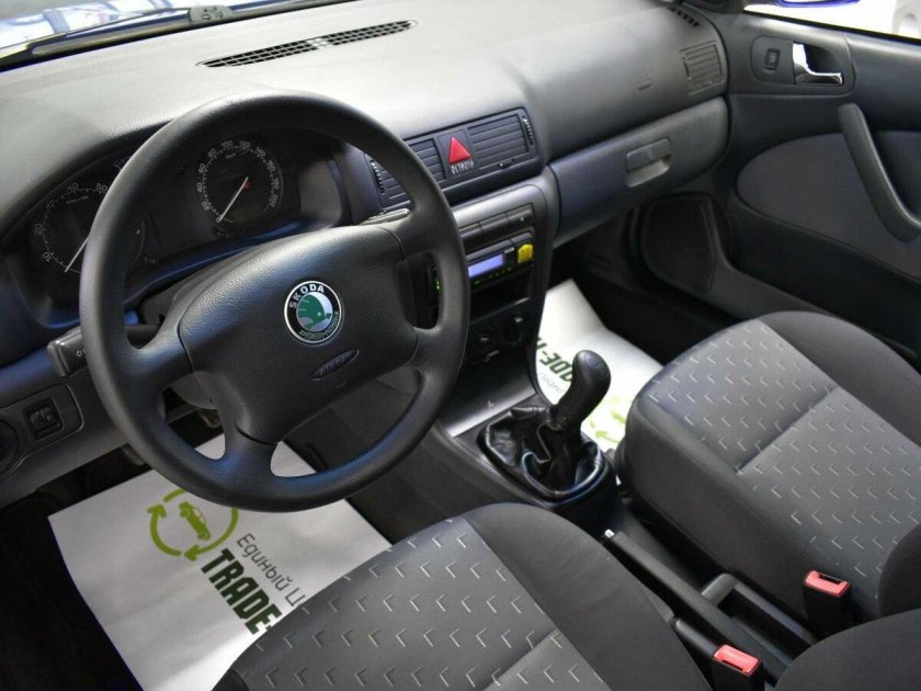 Шкода Суперб 2003 года