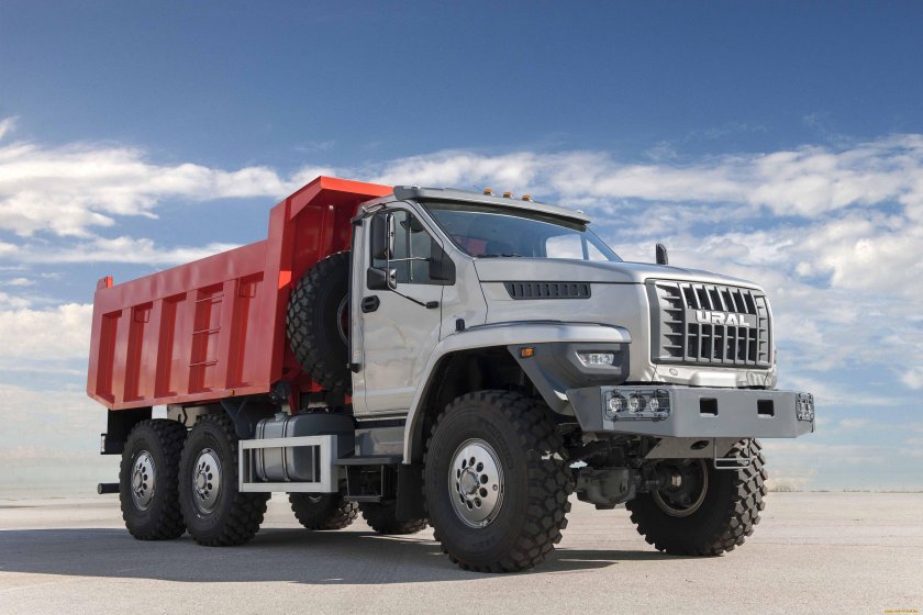 Урал Некст самосвал 6x6