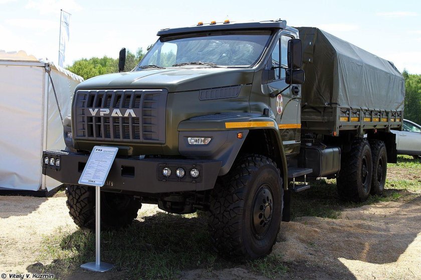 Грузовик Урал Некст армейский