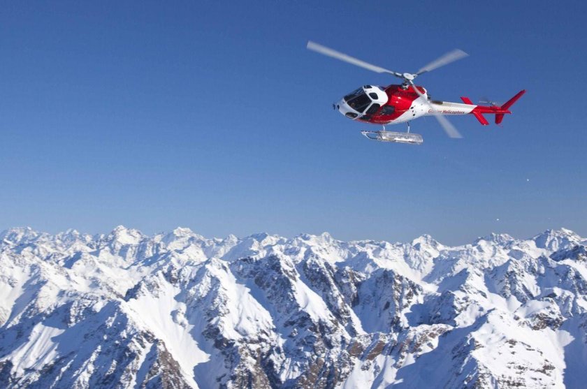 Вертолет на Эвересте