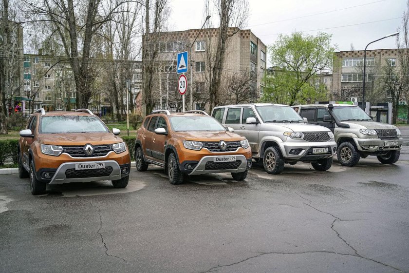 УАЗ Патриот и Рено Дастер