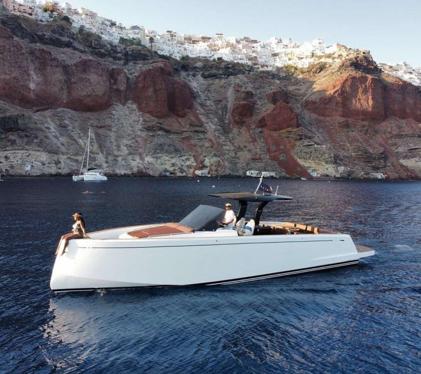 Катер Санторини Кабардинка