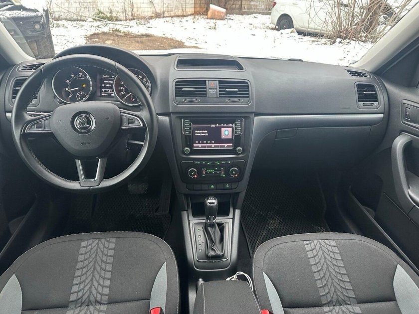 Шкода йети 2012 салон