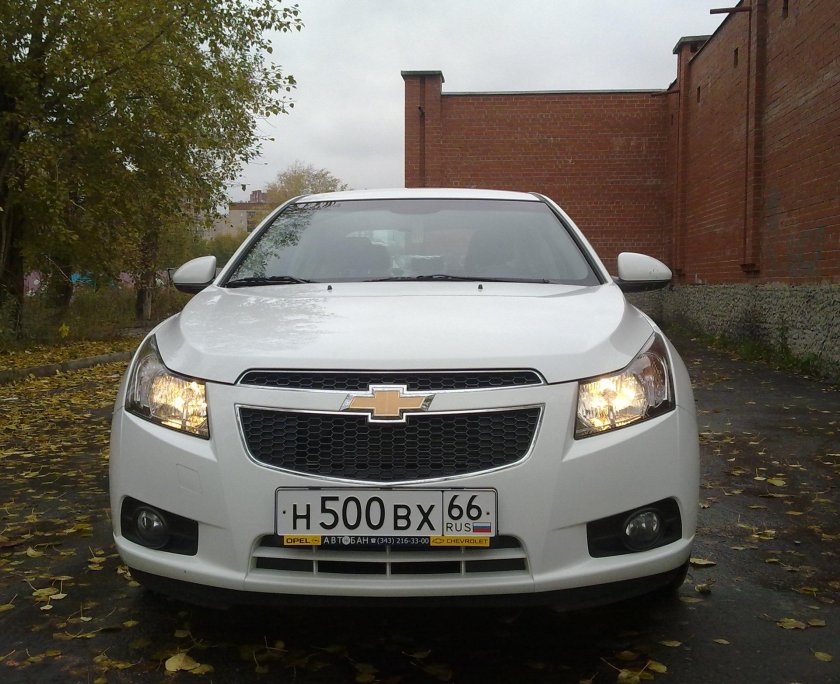 Шевроле Круз спереди
