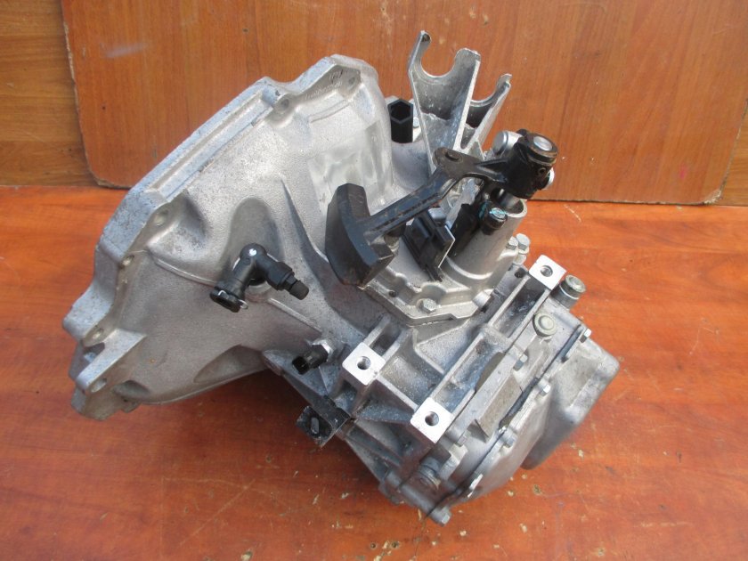 Коробка передач Шевроле Круз 1.8 механика
