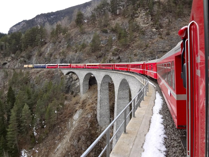 Красная дорога железная