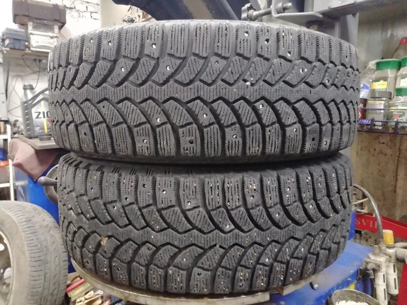 Bridgestone blizzak spike 01 225