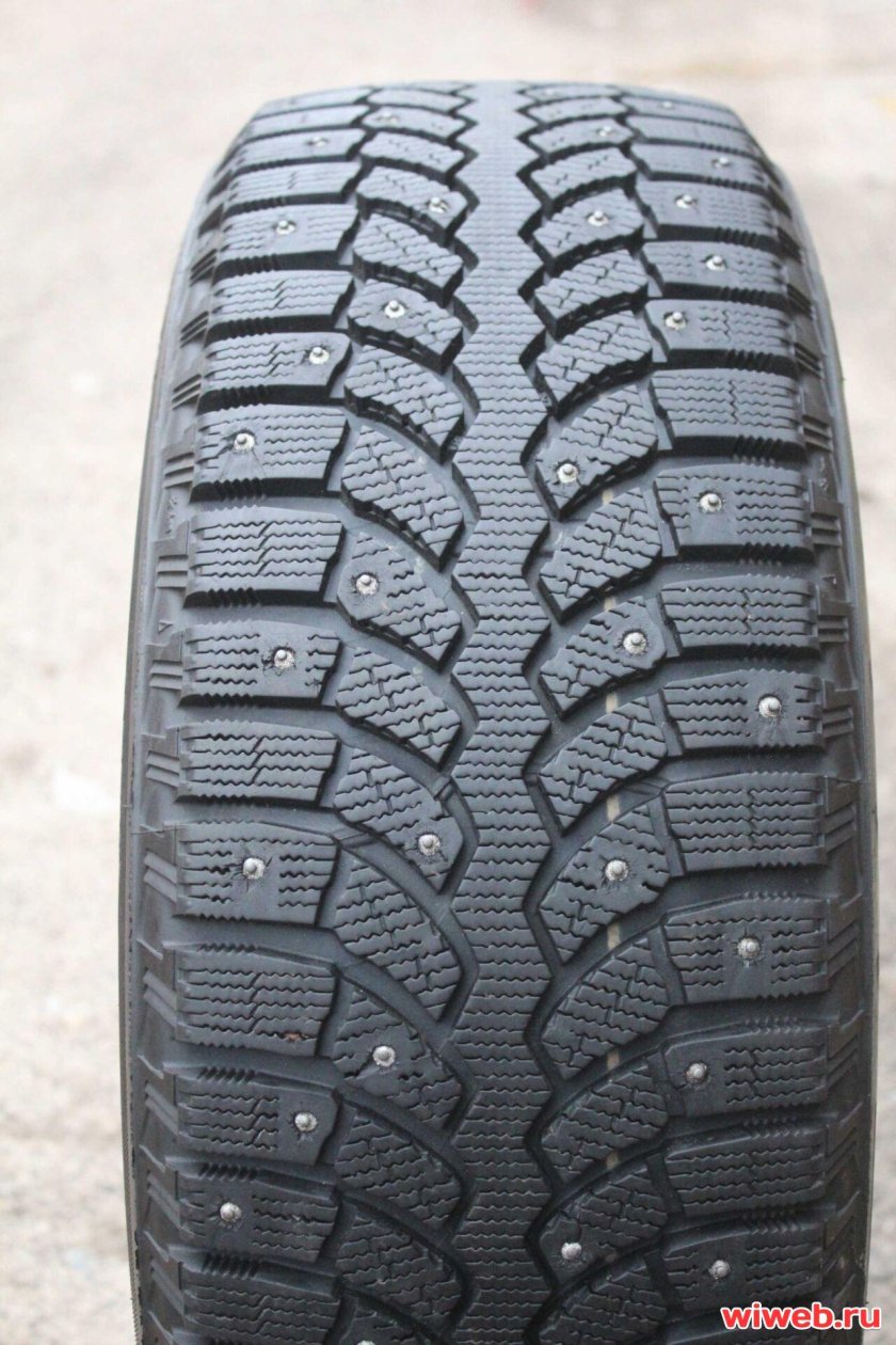 Bridgestone Blizzak Spike-01