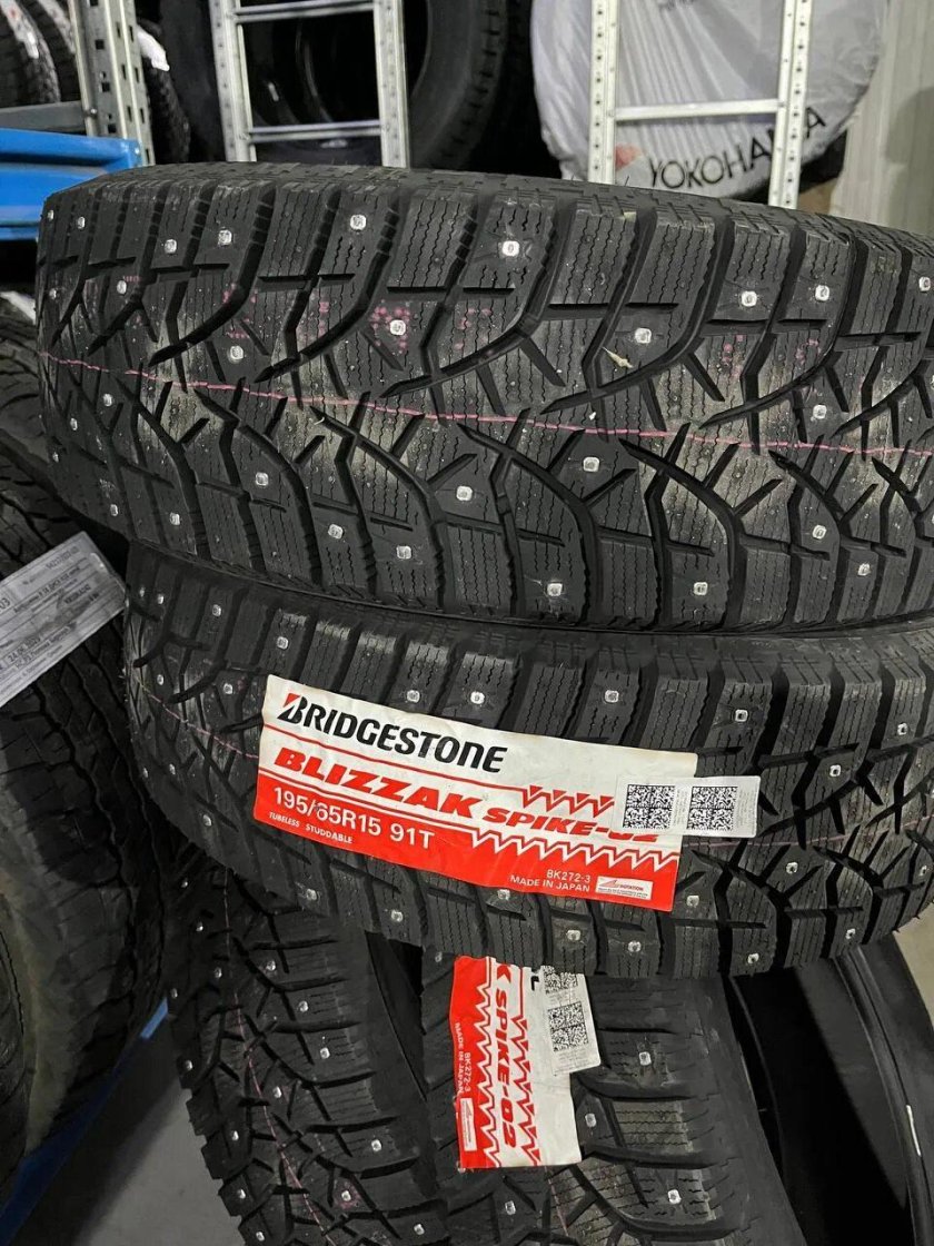 Bridgestone Spike-02