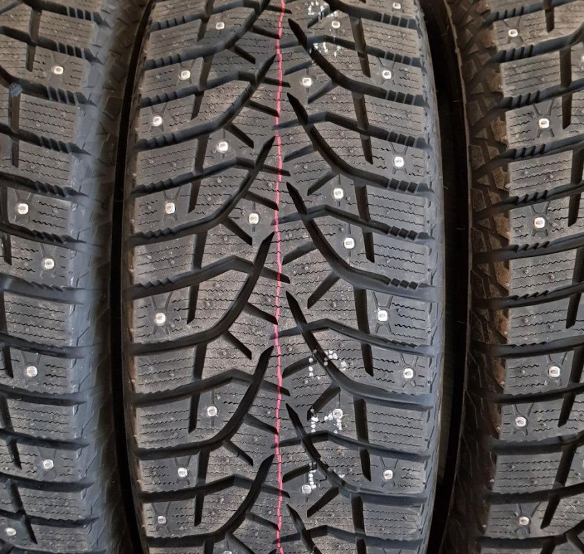 Bridgestone Blizzak Spike-02