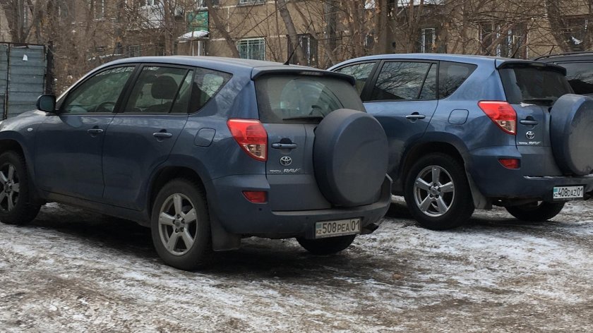 Тойота рав 4 серый