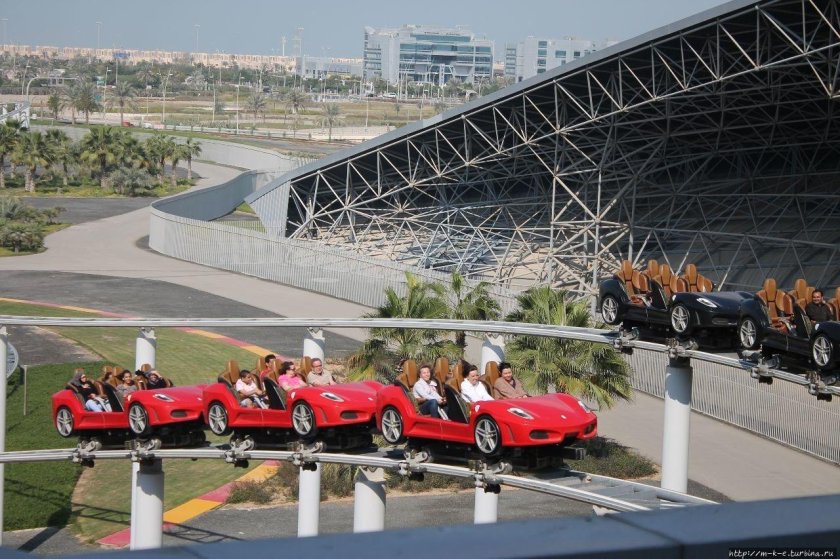 Тематический парк Ferrari World (Абу-Даби)