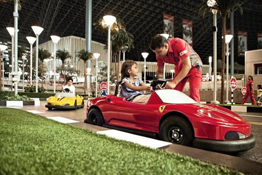 Парк развлечений Ferrari World в Абу-Даби