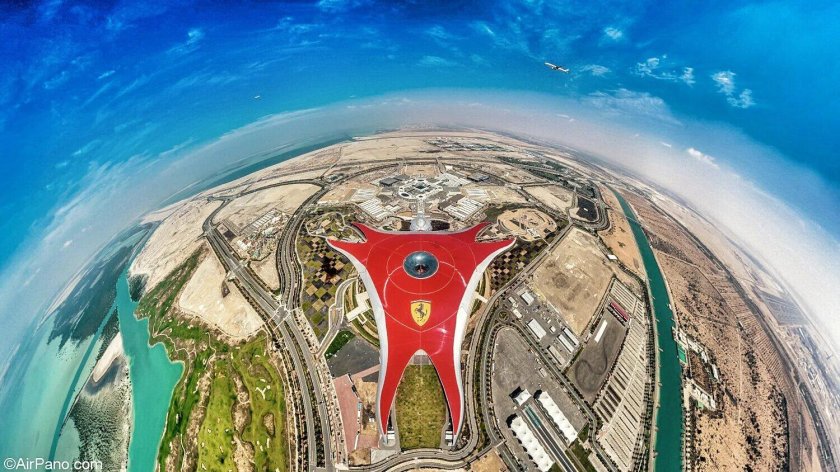 Абу-Даби Ferrari World Abu Dhabi