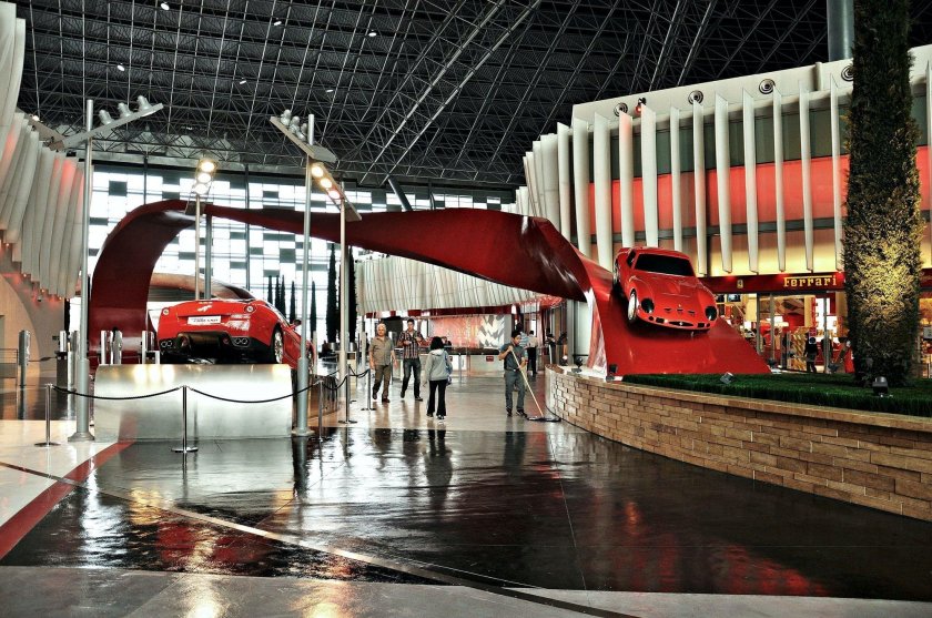 Тематический парк Ferrari World (Абу-Даби)