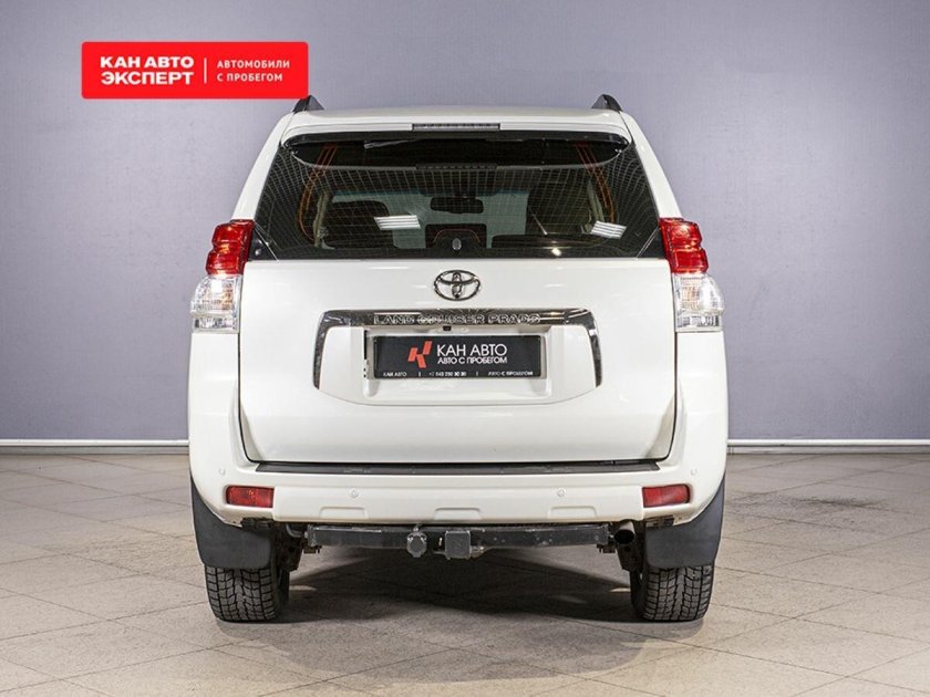 Тойота Прадо зад