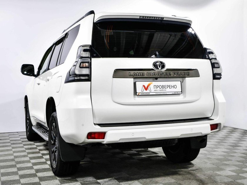 Toyota Land Cruiser 2014 Silver