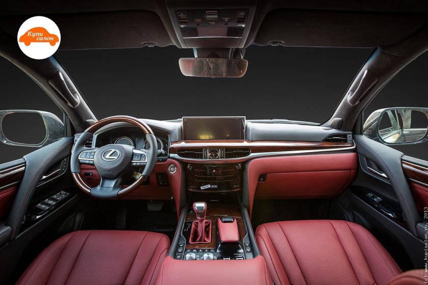 Lexus 570 красный салон