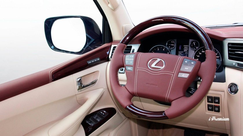 Lexus LX 570 бордовый