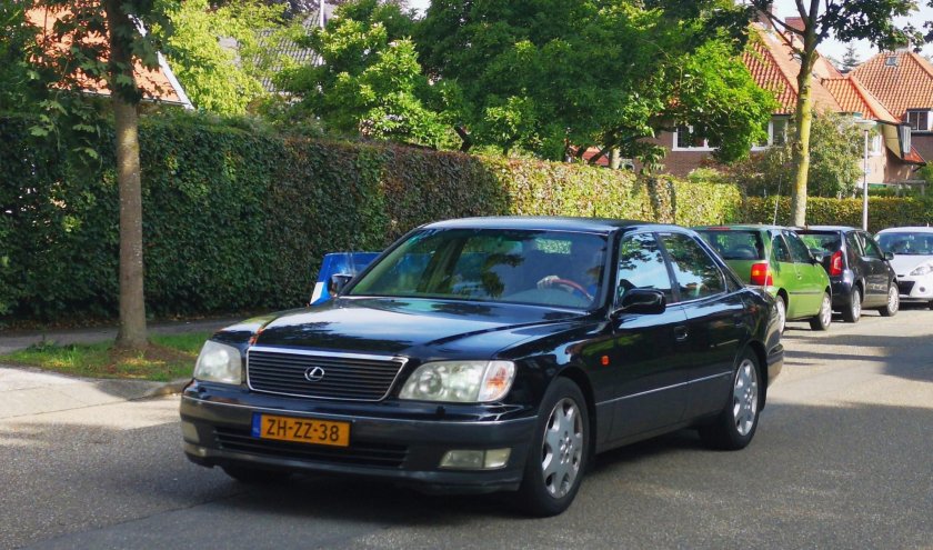 Лексус 1996