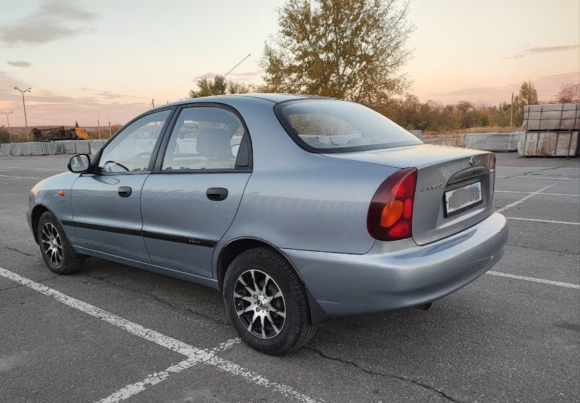 Chevrolet lanos серый