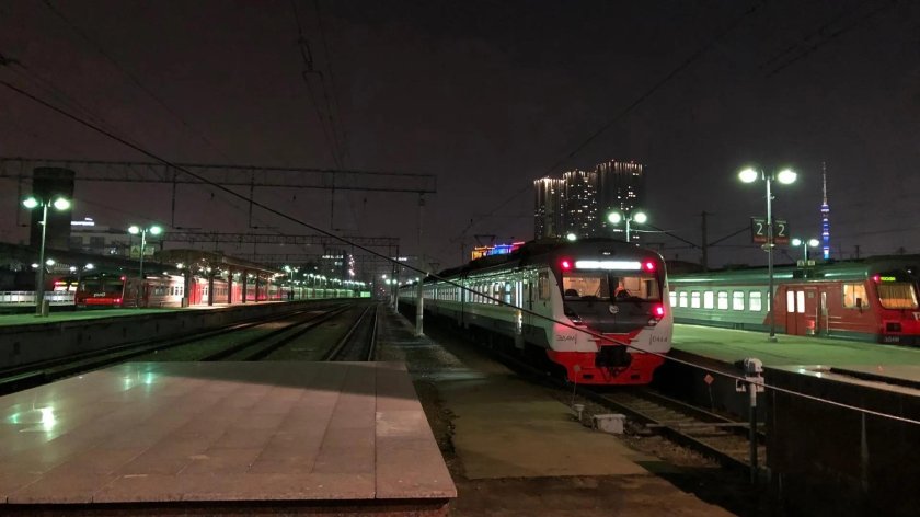 Савеловский вокзал поезда