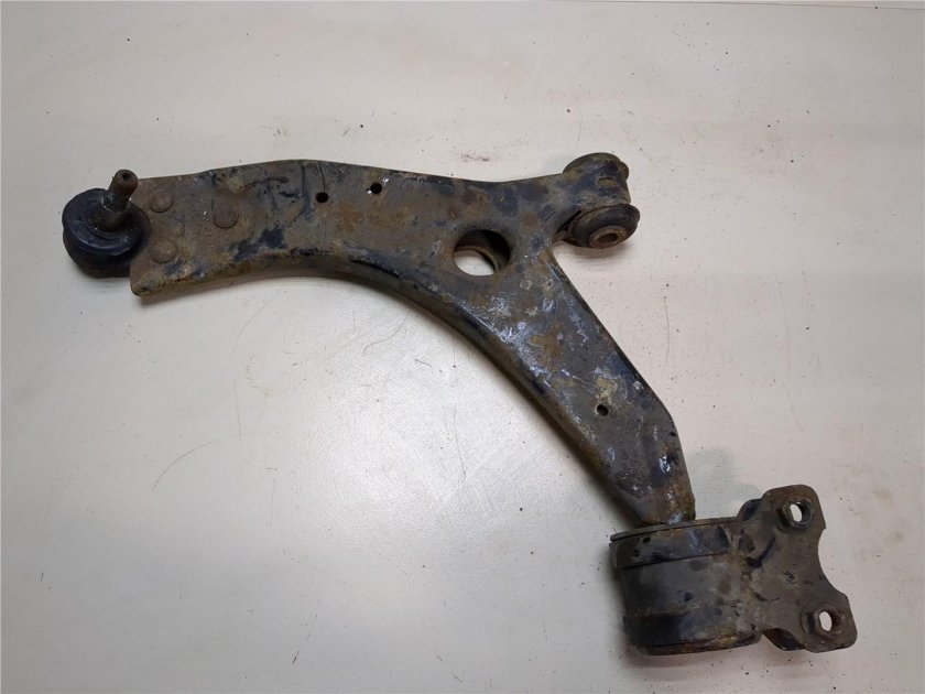 Передний рычаг Форд фокус 2