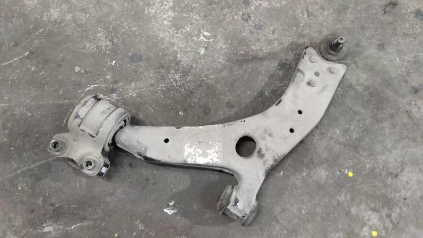 Передняя подвеска Volvo s40 II