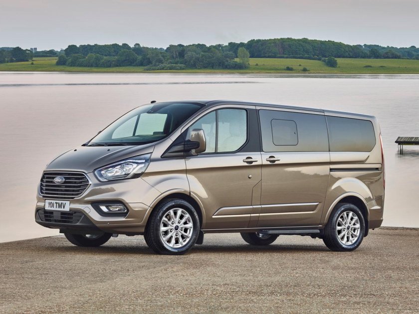 Ford Tourneo Custom 2017
