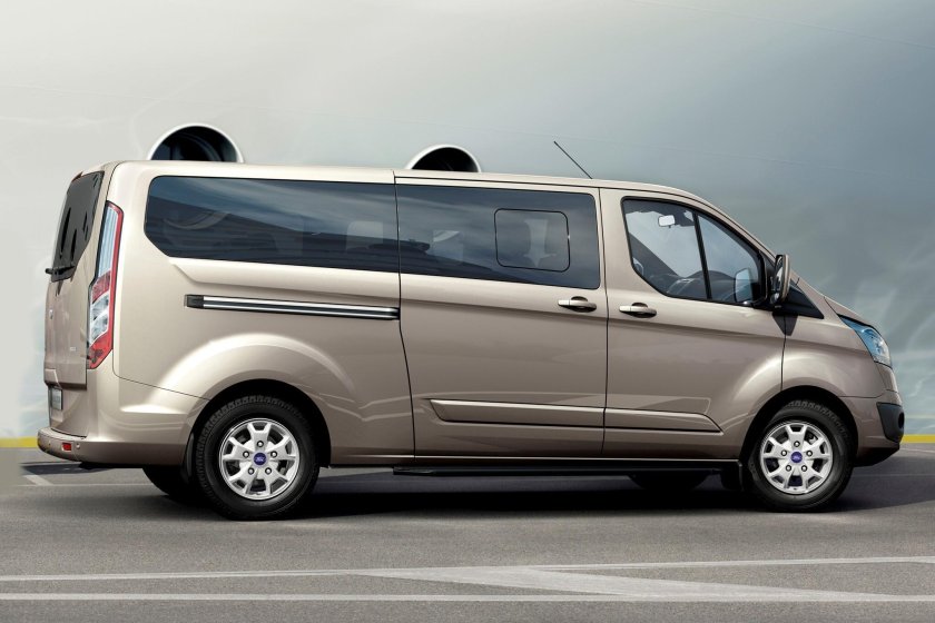 Ford Tourneo Custom 2013